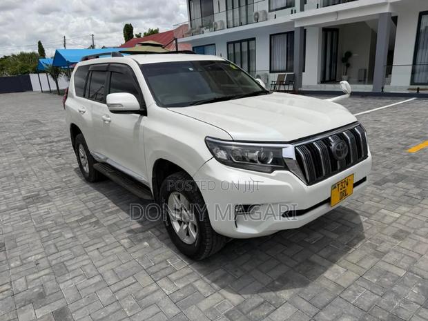 Toyota Land Cruiser Prado 2.7 2017 White