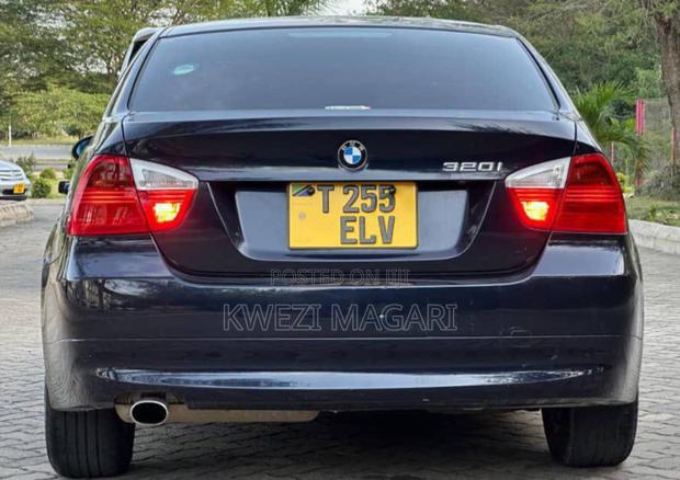 BMW 3 Series 2005 Blue