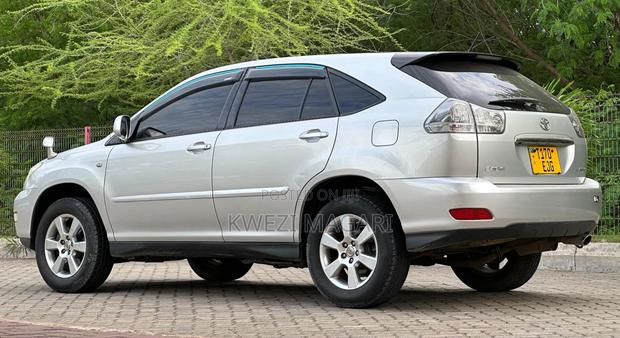 Toyota Harrier 2006 Silver