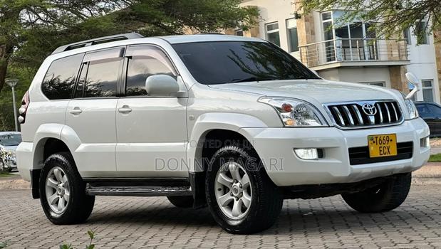 Toyota Land Cruiser Prado 2006 White