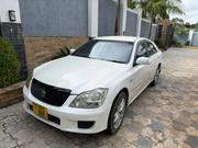 Toyota Crown Royale 2005 White for sale