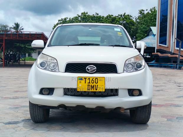 Toyota Rush 2006 White