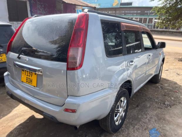 Nissan X-Trail 2004 Blue