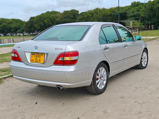 Toyota Brevis 2005 Silver