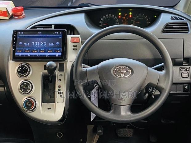 Toyota Ractis 2005 Silver