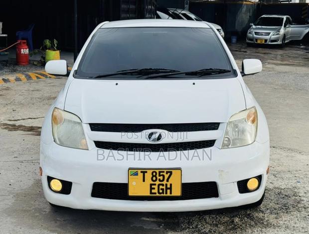 Toyota IST 2006 White