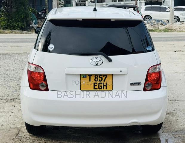 Toyota IST 2006 White