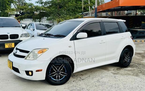Toyota IST 2006 White