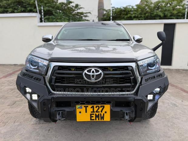 Toyota Hilux 2018 Silver
