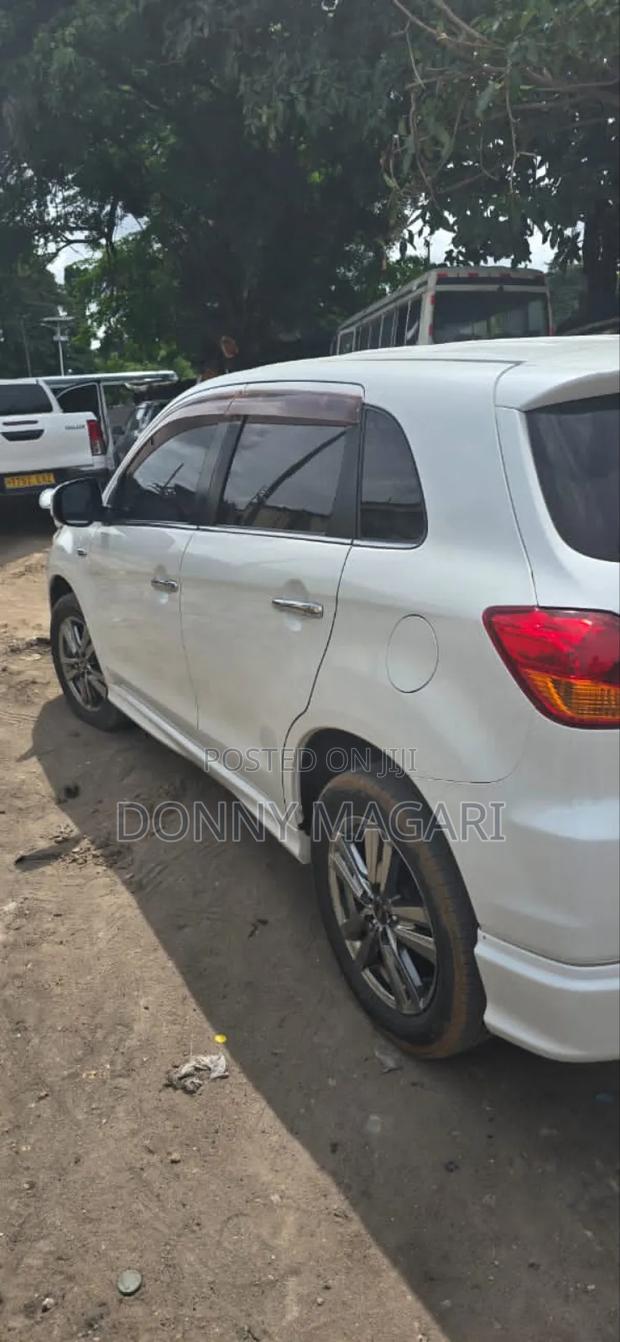 Mitsubishi RVR 2.0 2012 White