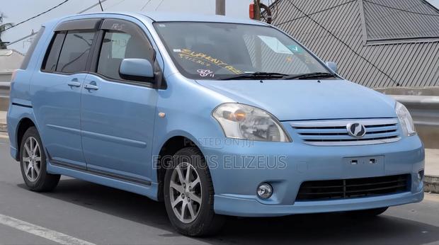 Toyota Raum 2011 Blue