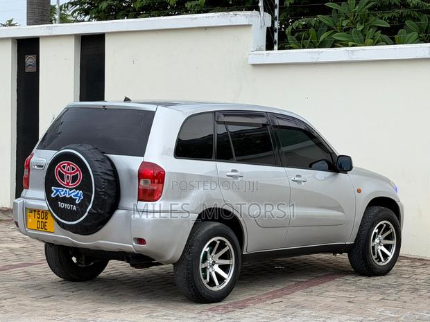 Toyota RAV4 2005 Silver