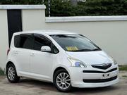 Toyota Ractis 2005 White for sale