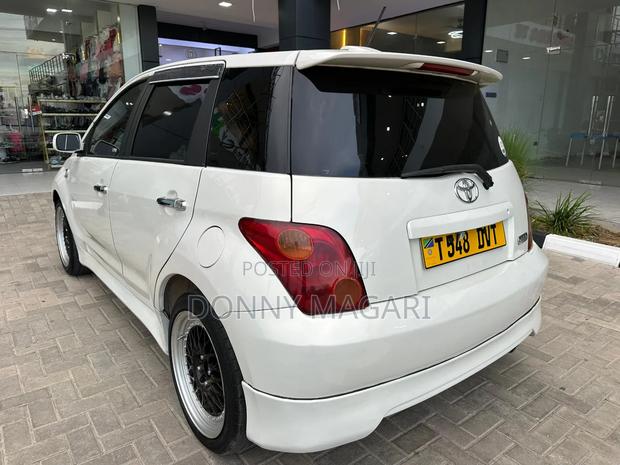 Toyota IST 2004 White