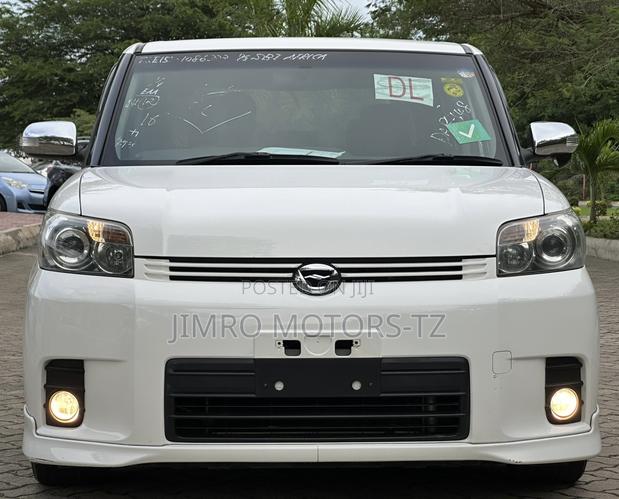 Toyota Corolla Rumion 2009 White