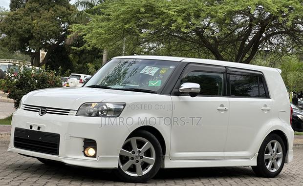 Toyota Corolla Rumion 2009 White