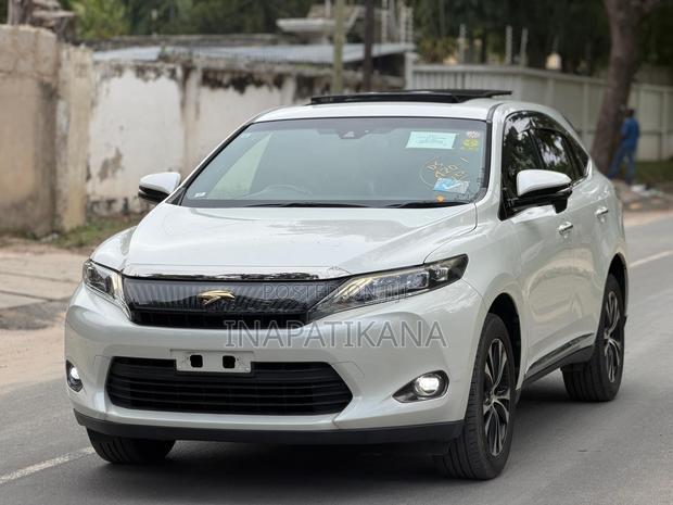 Toyota Harrier 2.0 4WD 2016 Pearl