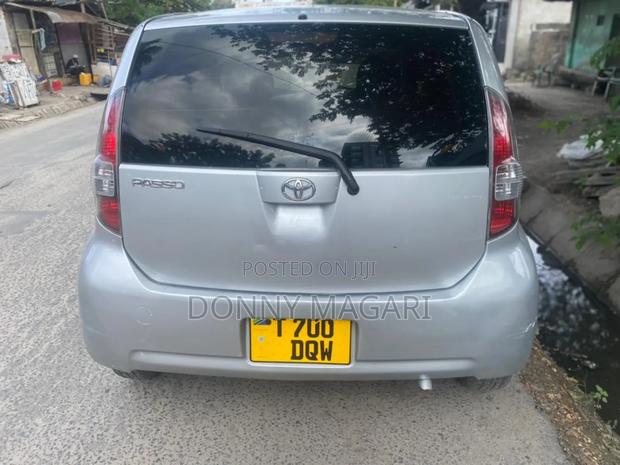Toyota Passo 2006 Silver