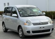 Toyota Sienta 2008 Silver for sale