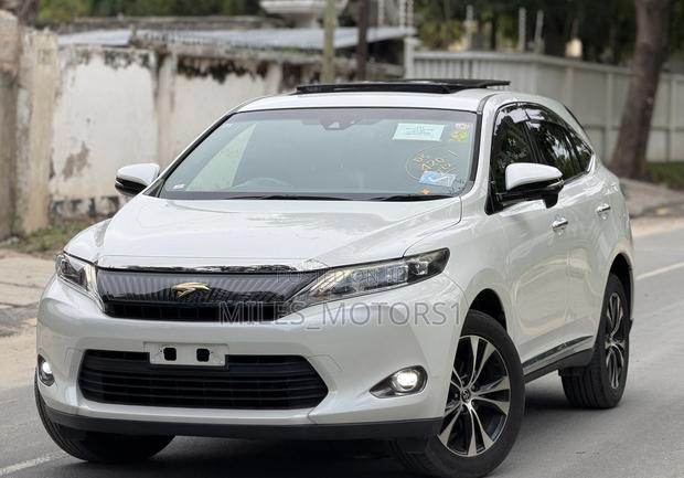 Toyota Harrier 2016 White