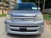 Toyota Noah 2004 Silver for sale