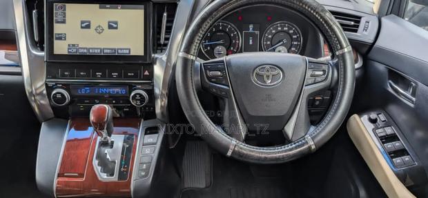 Toyota Alphard 2016 Black