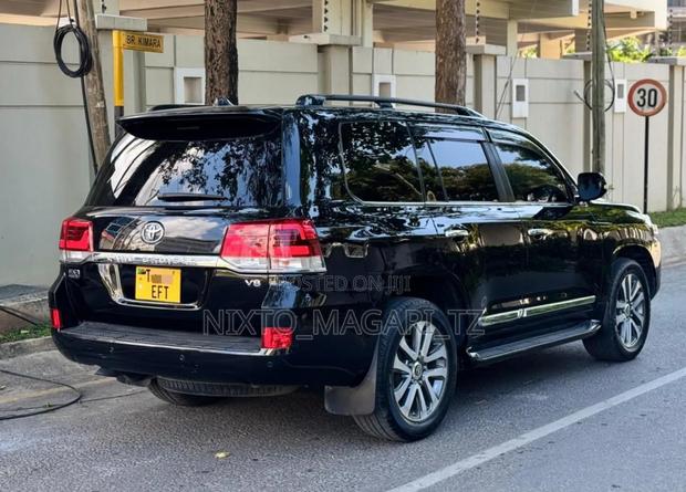 Toyota Land Cruiser 2019 Black