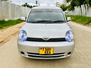 Toyota Sienta 2005 Silver for sale