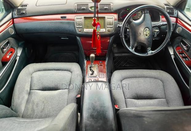 Toyota Brevis 2004 Silver