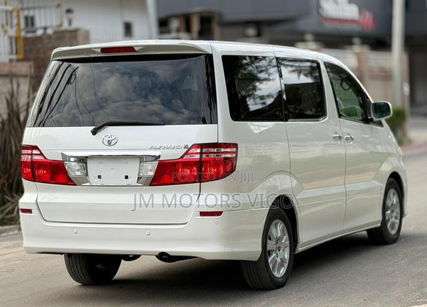 Toyota Alphard 2006 Pearl