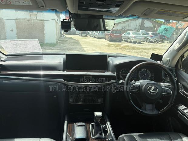 Lexus LX 570 AWD 2017 Black