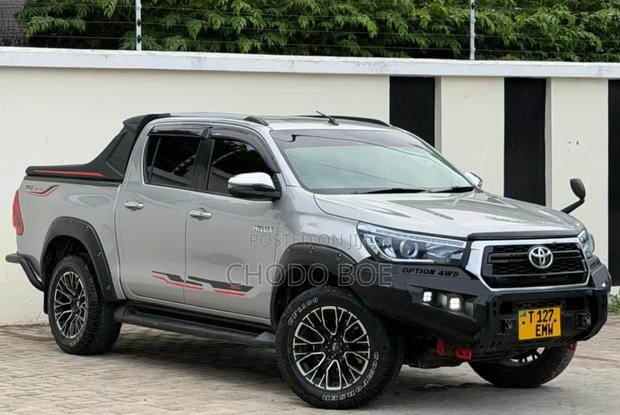 Toyota Hilux 2018 Gray