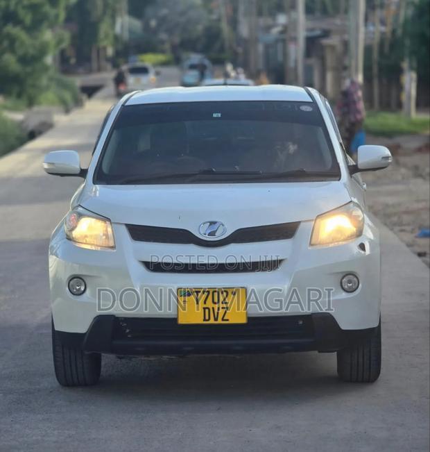 Toyota IST 2008 White