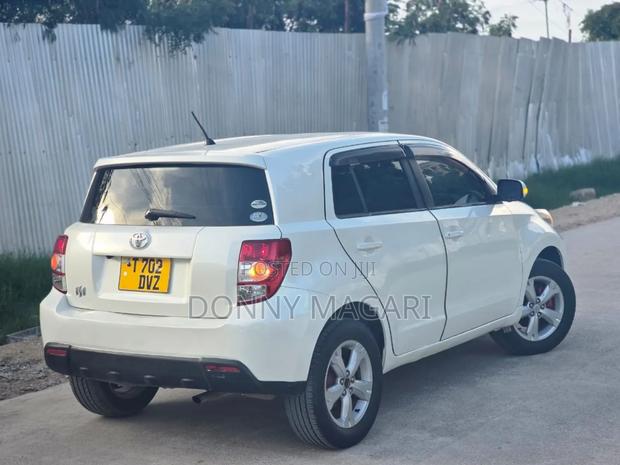 Toyota IST 2008 White