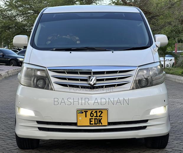 Toyota Alphard 2.4 Petrol FWD 2006 White