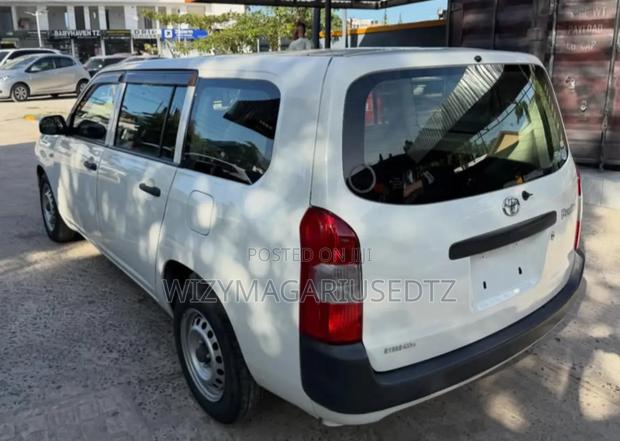 Toyota Probox 1.5 DX 2WD 2015 White