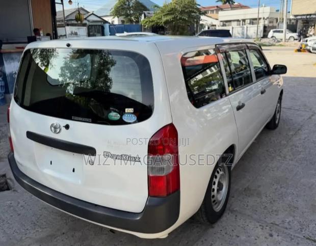 Toyota Probox 1.5 DX 2WD 2015 White