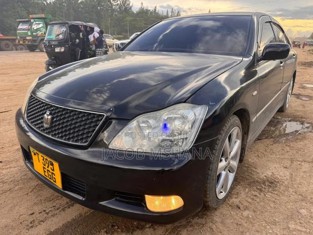 Toyota Crown 2007 Black