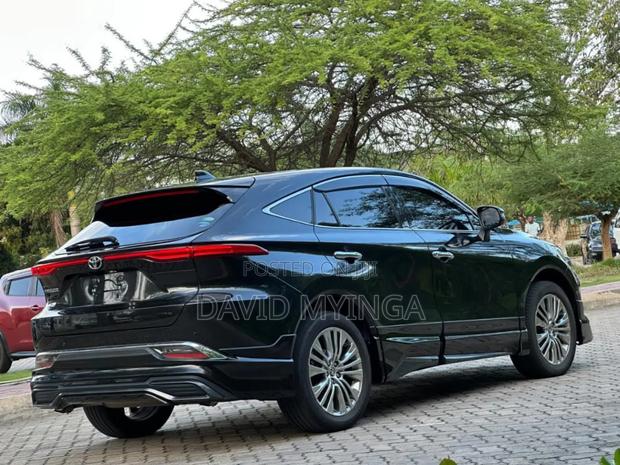 Toyota Harrier 2021 Black