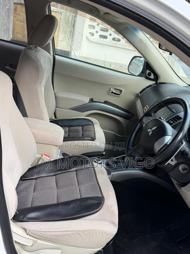 Mitsubishi Outlander 2008 White