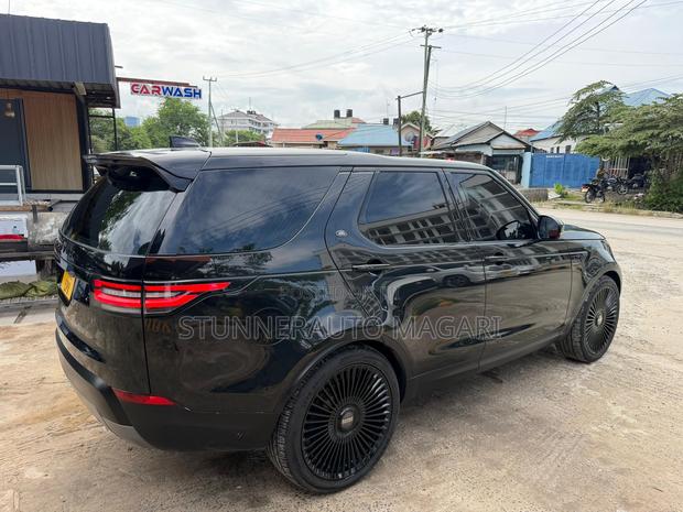 Land Rover Discovery Sport 2018 Black
