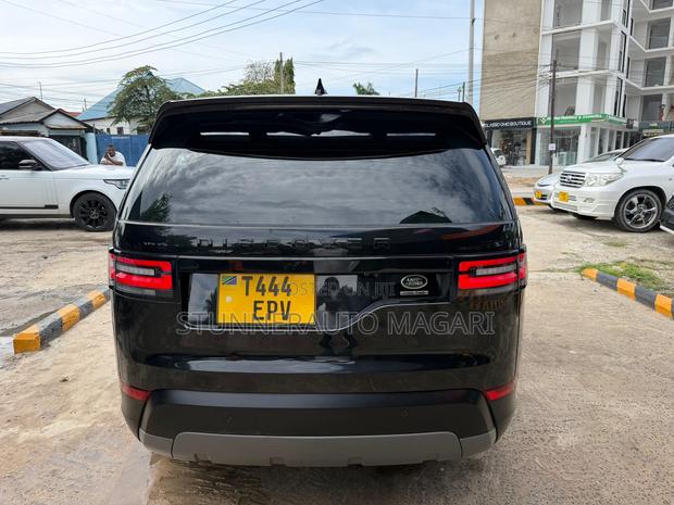 Land Rover Discovery Sport 2018 Black