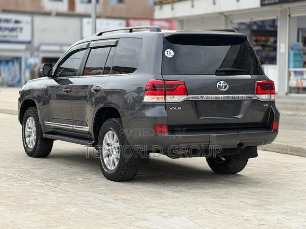 Toyota Land Cruiser 2020 Gray
