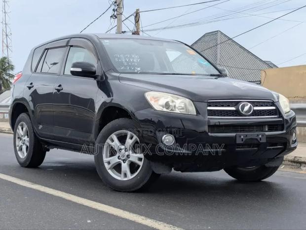 Toyota RAV4 2.5 2012 Black