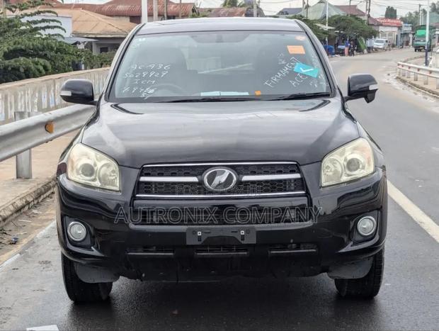 Toyota RAV4 2.5 2012 Black