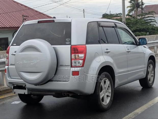 Suzuki Escudo 2008 Silver
