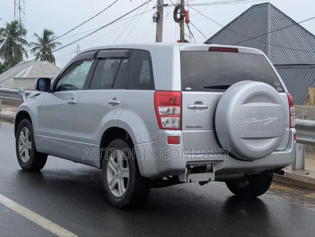 Suzuki Escudo 2008 Silver