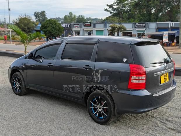 Toyota Wish 2004 Gray