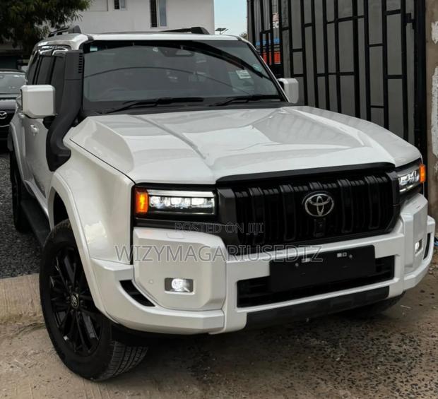 Toyota Land Cruiser Prado 2.8 2025 Ivory