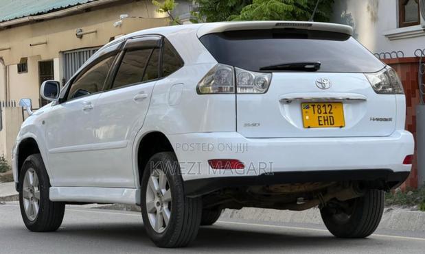 Toyota Harrier 2004 White